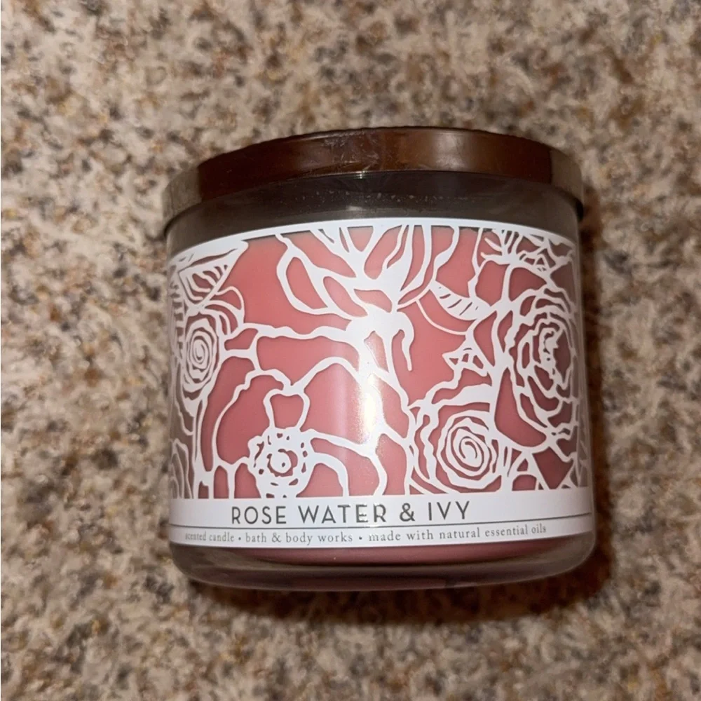 Bath & Body Works Rose Water & Ivy 3-Wick Candle - Picture 1 of 3